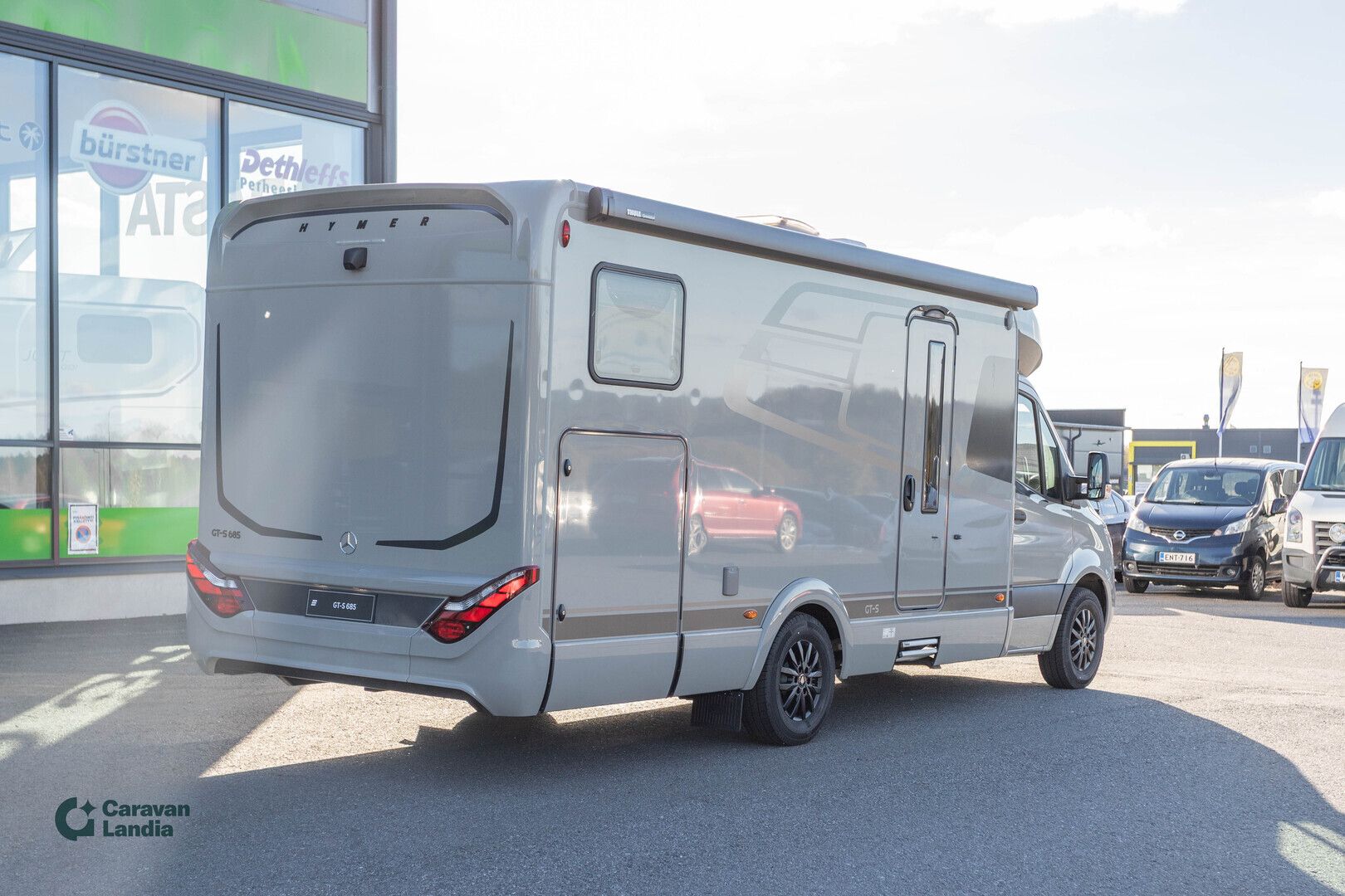 Hymer GT-S 685 417 CDI 170hv ** HETI TOIMITUKSEEN, UUTUUSMALLI, ERILLISVUODE, LASKUVUODE, STONEGREY ULKOVÄRI, TRUMA-DIESEL **, kuva 3
