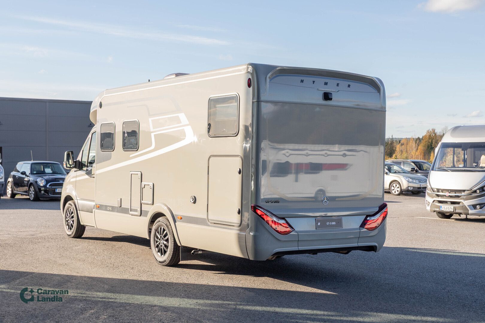 Hymer GT-S 685 417 CDI 170hv ** HETI TOIMITUKSEEN, UUTUUSMALLI, ERILLISVUODE, LASKUVUODE, STONEGREY ULKOVÄRI, TRUMA-DIESEL **, kuva 4