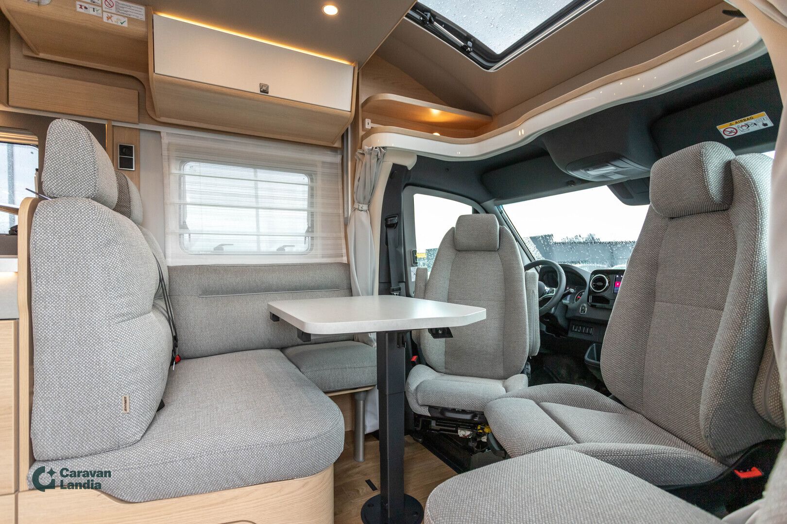 Hymer B-ModernComfort T 690 417 CDI 170hv **ALENSIMME HINTAA 10.000, HETI TOIMITUKSEEN, SAAREKEVUODE, LASKUVUODE, HUIPPUVARUSTEET**, kuva 7