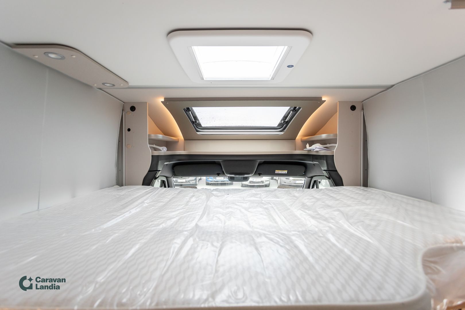 Hymer Tramp S 585 417 CDI 170hv ** ALENSIMME HINTAA 10.000€, HETI TOIMITUKSEEN,TRUMA-DIESEL, HUBBET, ERILLISVUOTEET **, kuva 15