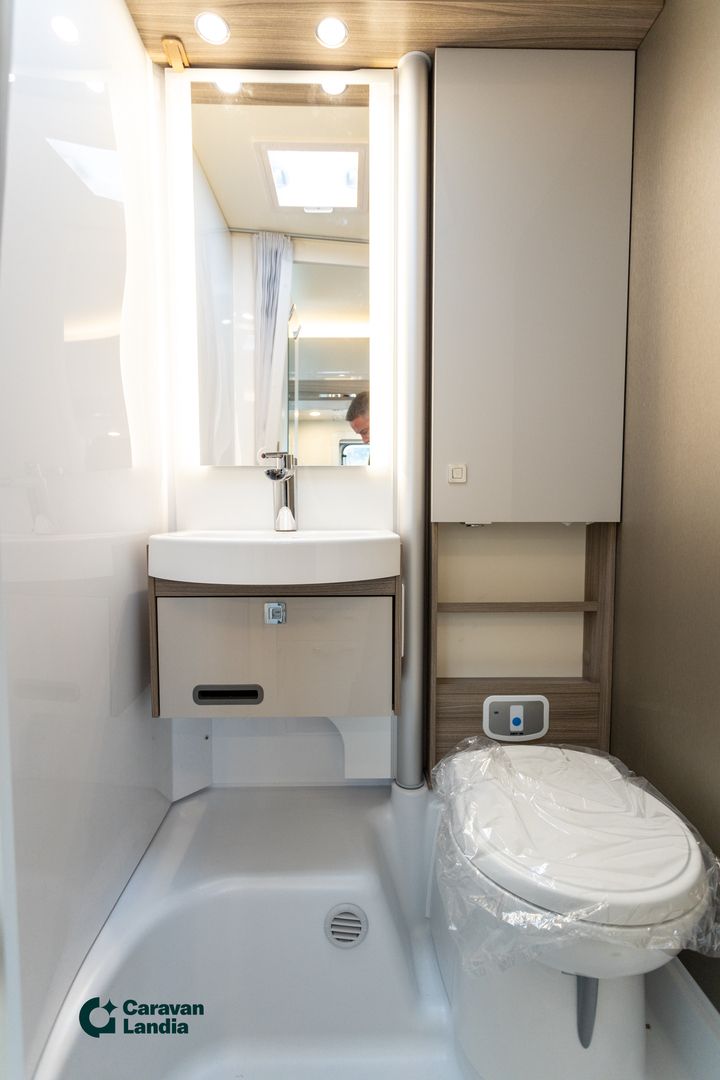 Burstner Travel van T 620 G HarmonyLine 2.2 MJET 140 hv **ALENSIMME HINTAA 10.000€, HETI TOIMITUKSEEN, HUIPPU VARUSTEET, AUTOMAATTI, ERILLISVUOTEET**, kuva 18