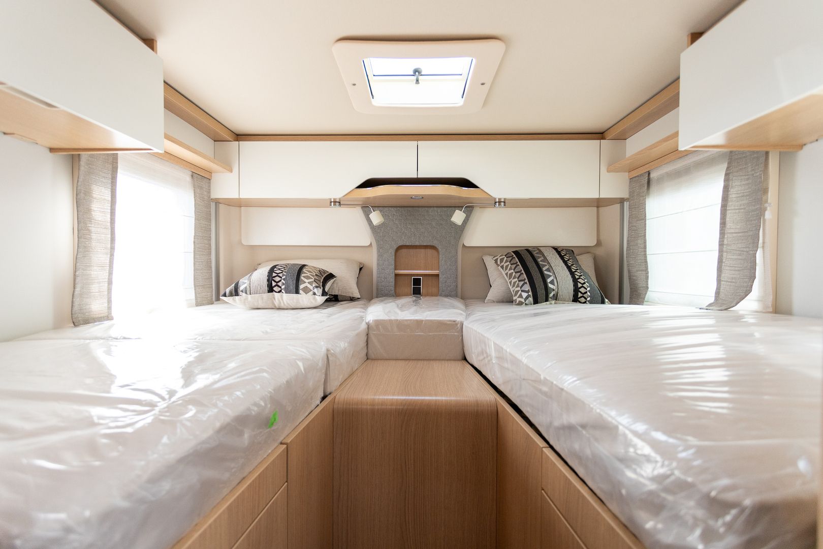 Hymer B-Masterline I 780 Blackline 417 CDI 170hv ** HETI TOIMITUKSEEN, ERILLISVUOTEET, BLACKLINE VARUSTUS, ALDE VARUSTUS **, kuva 24