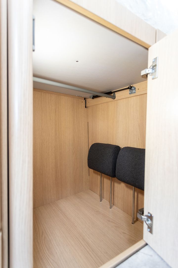 Hymer B-Masterline I 780 Blackline 417 CDI 170hv ** HETI TOIMITUKSEEN, ERILLISVUOTEET, BLACKLINE VARUSTUS, ALDE VARUSTUS **, kuva 27