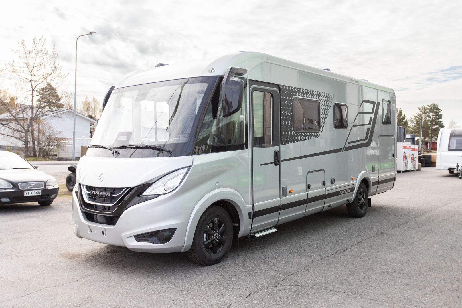 Hymer B-Masterline I 780 Blackline 417 CDI 170hv ** HETI TOIMITUKSEEN, ERILLISVUOTEET, BLACKLINE VARUSTUS, ALDE VARUSTUS **, kuva 4