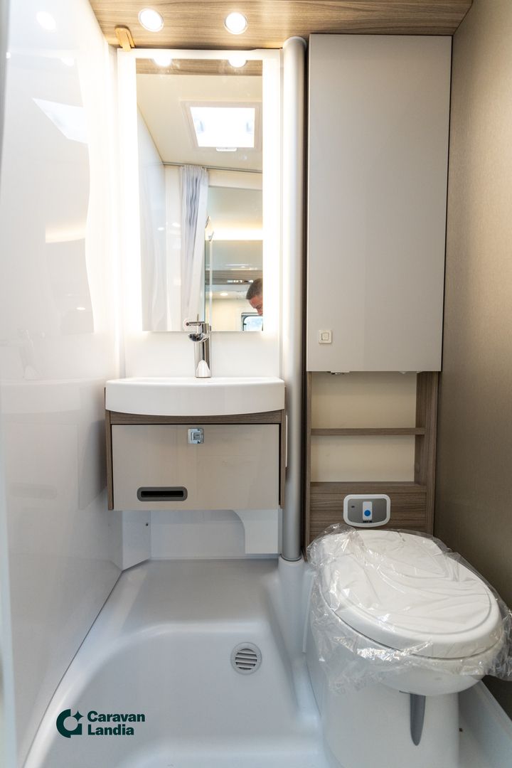 Burstner Travel van T 620 G HarmonyLine 2.2 Mjet 140hv ** ALENSIMME HINTAA 10.000€, HETI TOIMITUKSEEN, HUIPPUVARUSTEET, AUTOMAATTI, ERILLISVUOTEET **, kuva 16