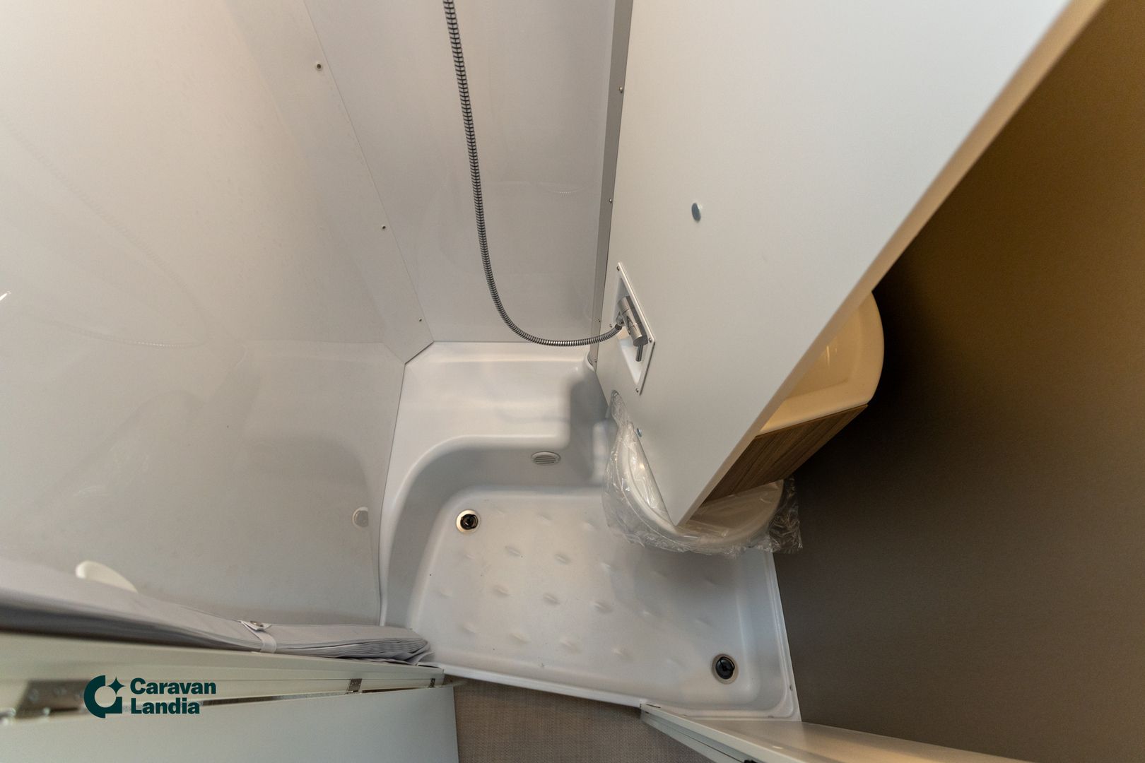 Burstner Travel van T 620 G HarmonyLine 2.2 Mjet 140hv ** ALENSIMME HINTAA 10.000€, HETI TOIMITUKSEEN, HUIPPUVARUSTEET, AUTOMAATTI, ERILLISVUOTEET **, kuva 19