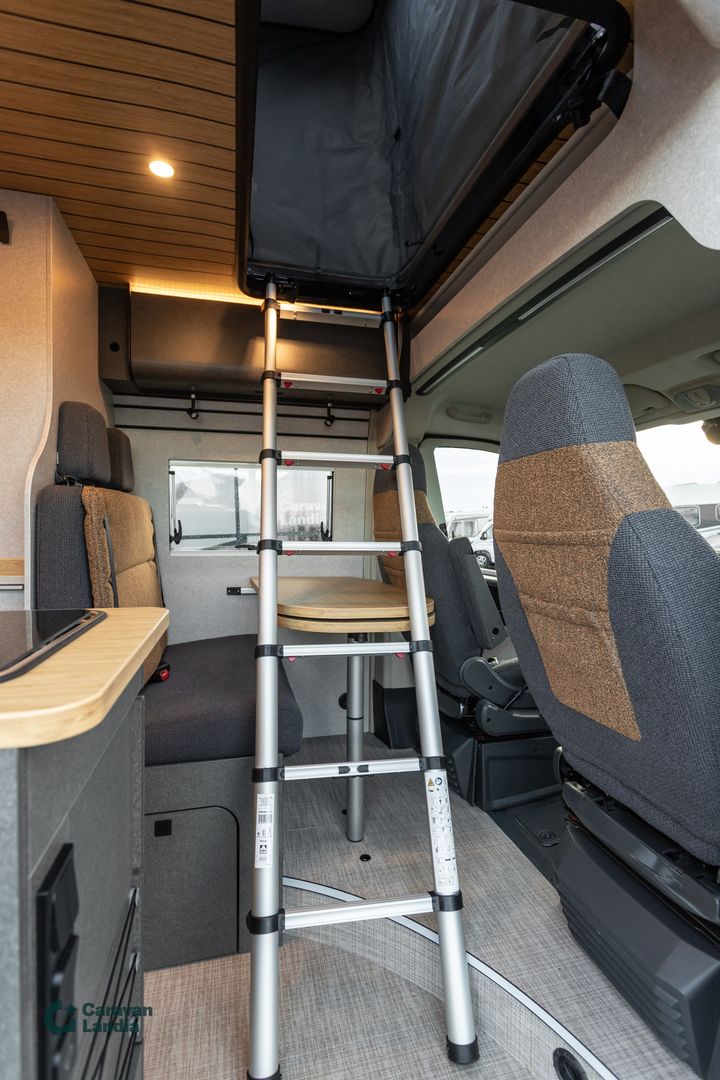 Hymer Redwood Columbia 600 2.2 Mjet 140hv ** HETI TOIMITUKSEEN, NOSTOKATTO, AUTOMAATTI, TRUMA-SÄHKÖPATRUUNA **, kuva 15