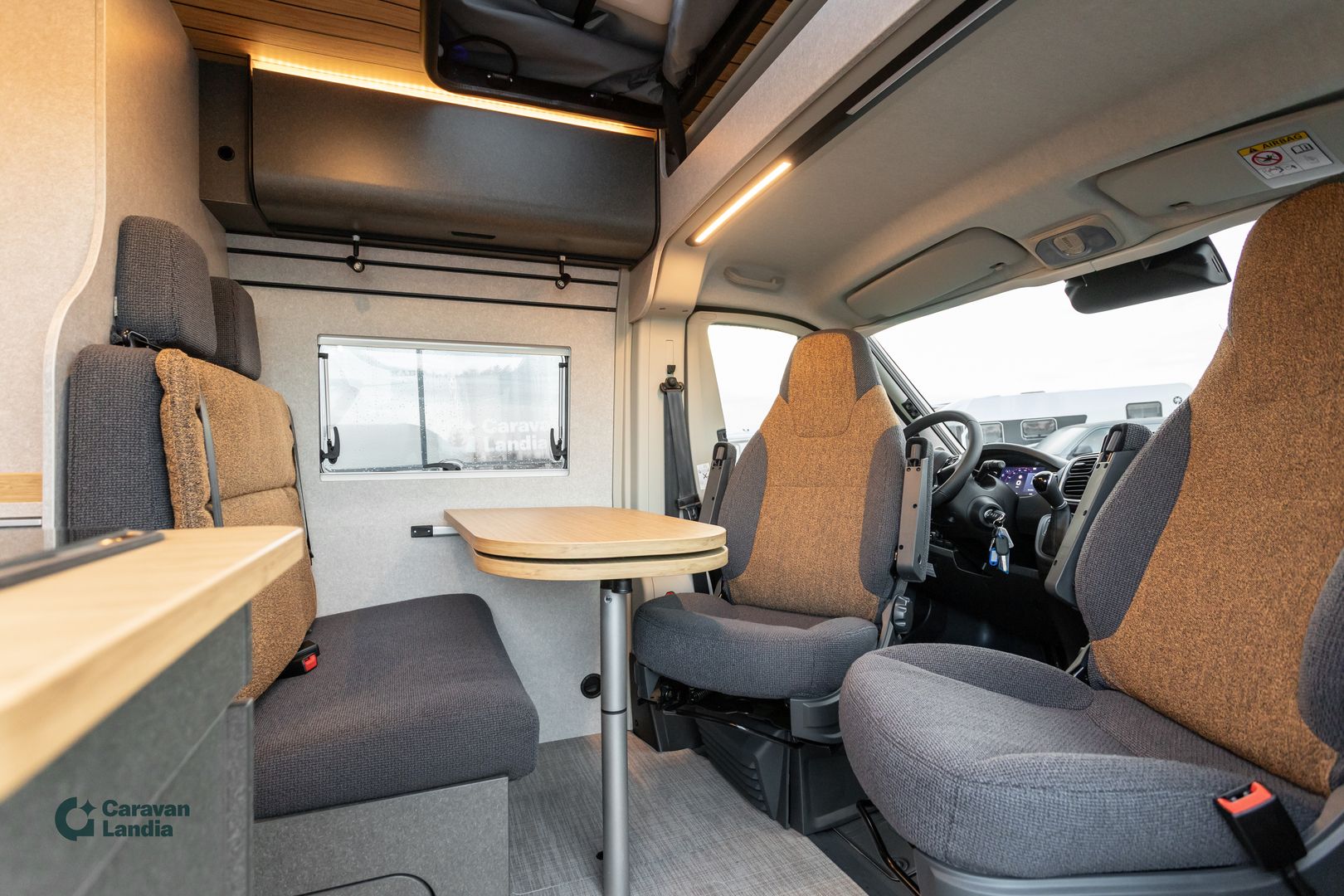 Hymer Redwood Columbia 600 2.2 Mjet 140hv ** HETI TOIMITUKSEEN, NOSTOKATTO, AUTOMAATTI, TRUMA-SÄHKÖPATRUUNA **, kuva 9
