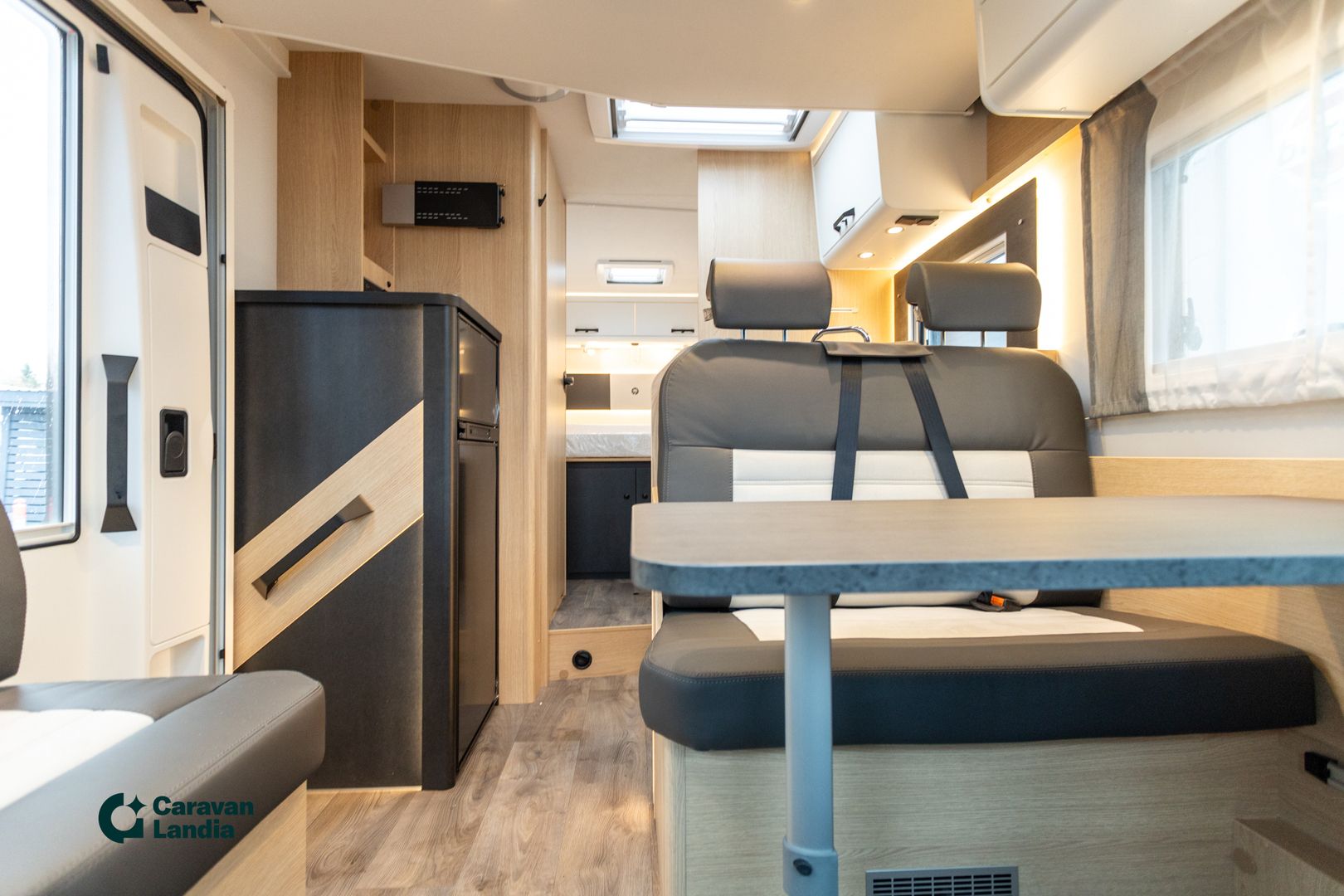 Sunlight T 690 L ADVENTURE EDITION 2.0 TDCi 165hv ** HETI TOIMITUKSEEN, SAAREKEVUODE, AUTOMAATTI, NORDIC-PAKETTI **, kuva 10