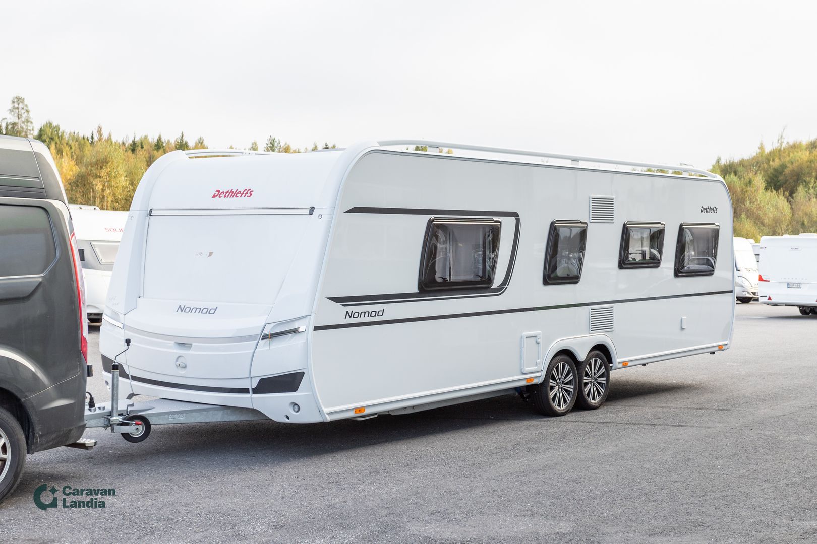 Dethleffs Nomad 760 DR ** HINTAA LASKETTU 5000€, TRUMA-SÄHKÖPATRUUNA, SAAREKEVUODE, ISO-PÖYTÄRYHMÄ **, kuva 4