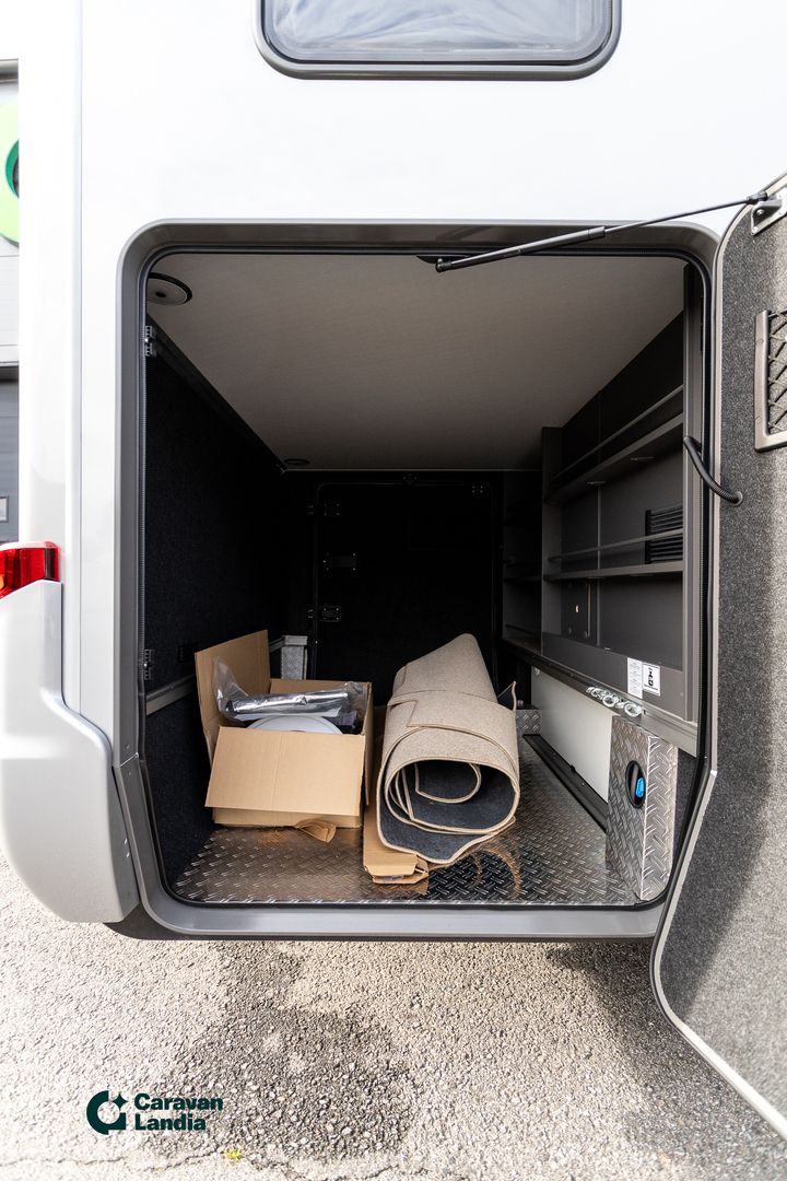 Hymer B-ModernComfort T 680 417 CDI 170 hv ** HETI TOIMITUKSEEN, ALDE-TALVIPAKETTI, ERILLISVUODE, HUBBET-VUODE **, kuva 35