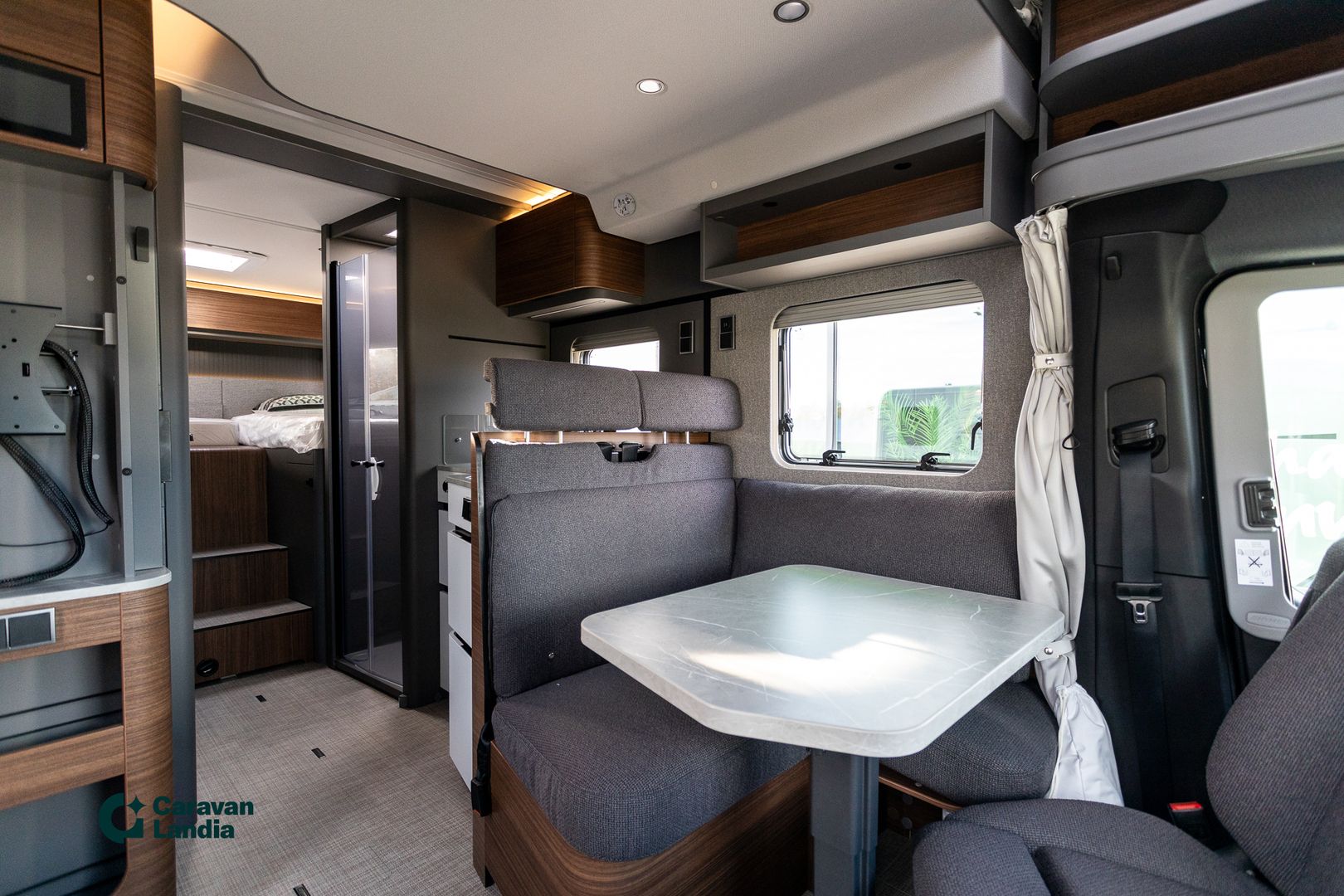 Hymer B-ModernComfort T 680 417 CDI 170 hv ** HETI TOIMITUKSEEN, ALDE-TALVIPAKETTI, ERILLISVUODE, HUBBET-VUODE **, kuva 9