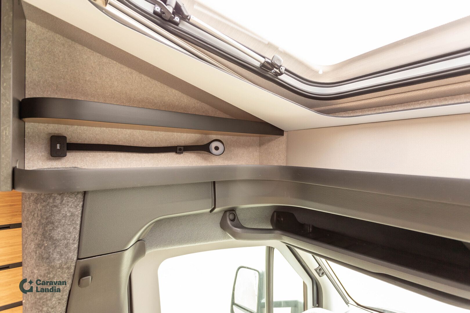 Hymer ML-T 580 419 CDI 190hv ** HETI TOIMTUKSEEN, AUTOMAATTI, ERILLISVUOTEET, NELIVETO **, kuva 27