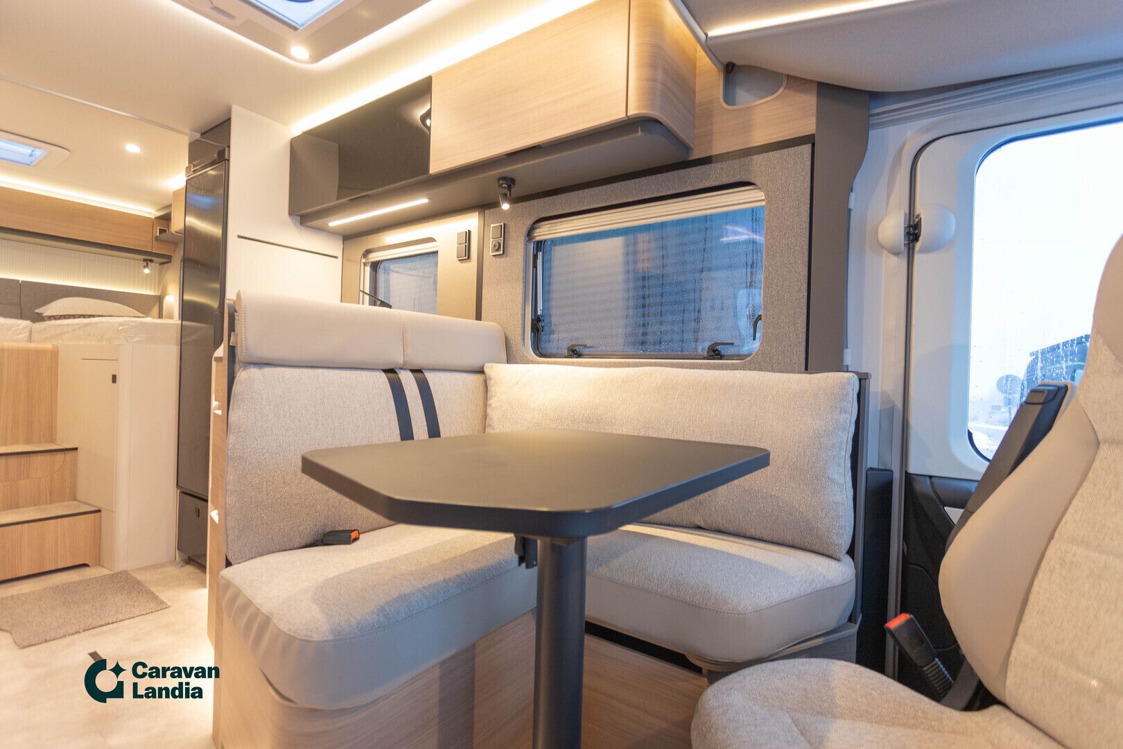 Hymer B-ModernComfort I 600 417 CDI 170hv ** ERILLISVUOTEET, TRUMA-DIESEL, HUBBET **, kuva 11