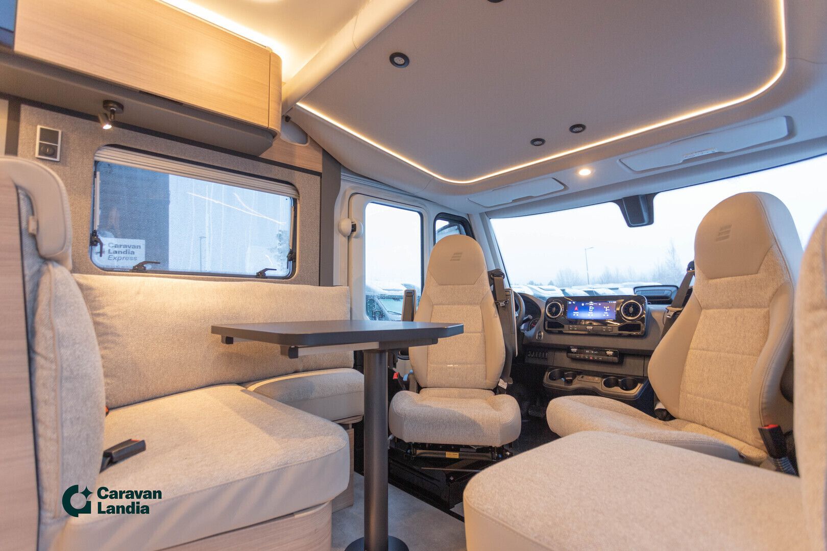 Hymer B-ModernComfort I 600 417 CDI 170hv ** ERILLISVUOTEET, TRUMA-DIESEL, HUBBET **, kuva 13