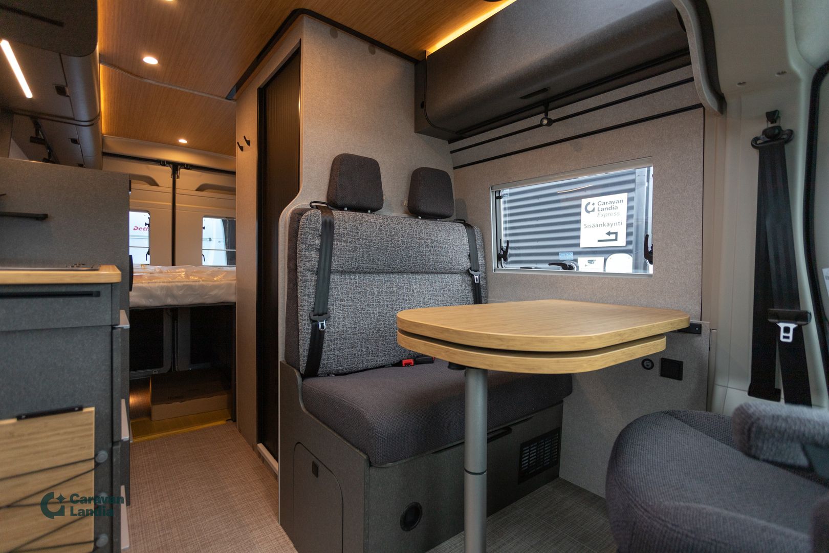 Hymer Redwood 601 2.2 Mjet 140hv ** HETI TOIMITUKSEEN, AUTOMAATTI, NOSTOKATTO, TRUMA-DIESEL **, kuva 13