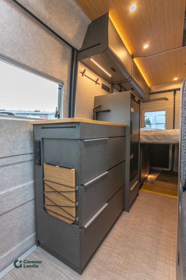 Hymer Redwood 601 2.2 Mjet 140hv ** HETI TOIMITUKSEEN, AUTOMAATTI, NOSTOKATTO, TRUMA-DIESEL **, kuva 15