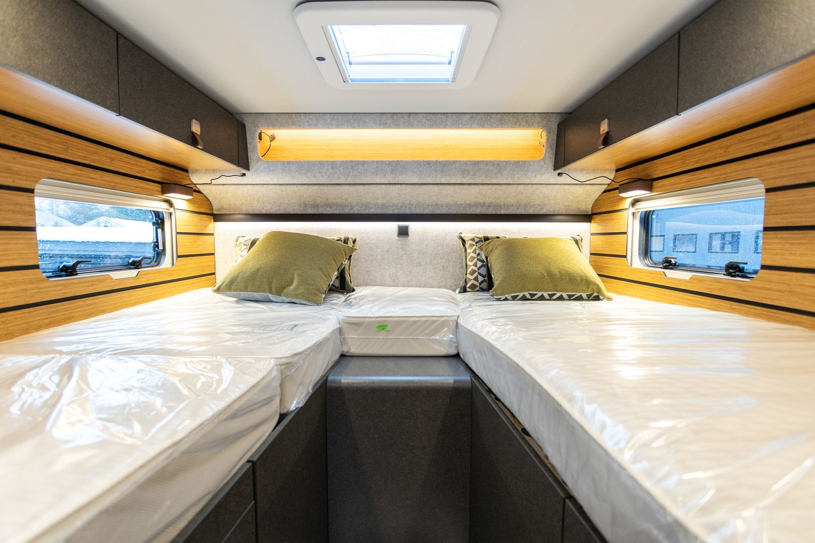 Hymer ML-T 570 Xperience 417 CDI 170 hv ** JUURI SAAPUNUT, HUIPPUVARUSTELU, ERILLISVUOTEET, TRUMA-DIESEL, TALVIPAKETTI **, kuva 20
