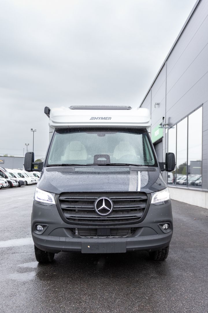 Hymer ML-T 570 Xperience 417 CDI 170 hv ** JUURI SAAPUNUT, HUIPPUVARUSTELU, ERILLISVUOTEET, TRUMA-DIESEL, TALVIPAKETTI **, kuva 5