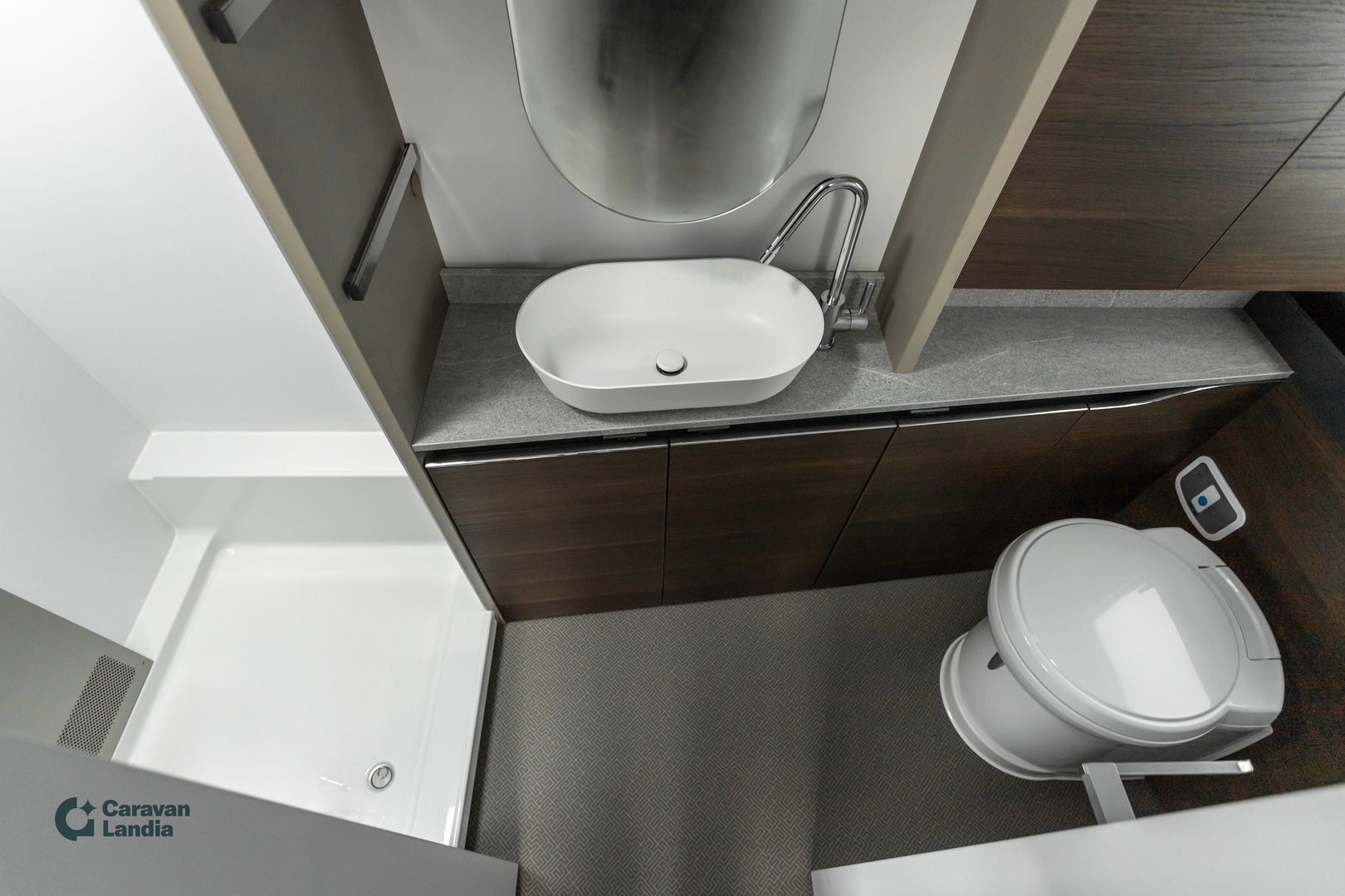 Adria Alpina 613 UT ** HETI TOIMITUKSEEN, PLUSPAKETTI, ERILLISVUOTEET, TAKA-WC **, kuva 19