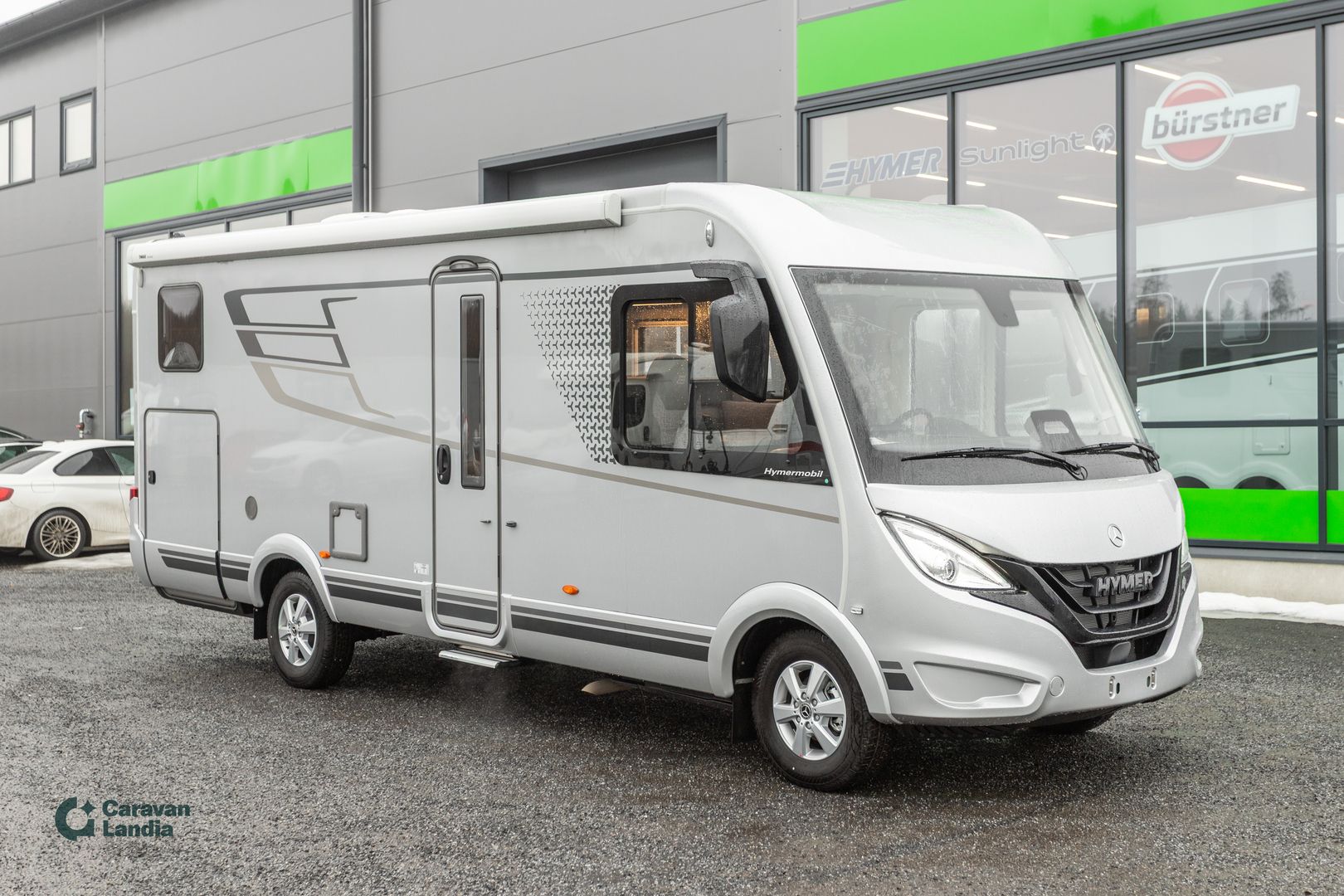 Hymer B-ModernComfort I 680 417 CDI 170hv ** HETI TOIMITUKSEEN, ERILLISVUOTEET, HUBBET, TRUMA, NAHKASISUSTA **, kuva 1