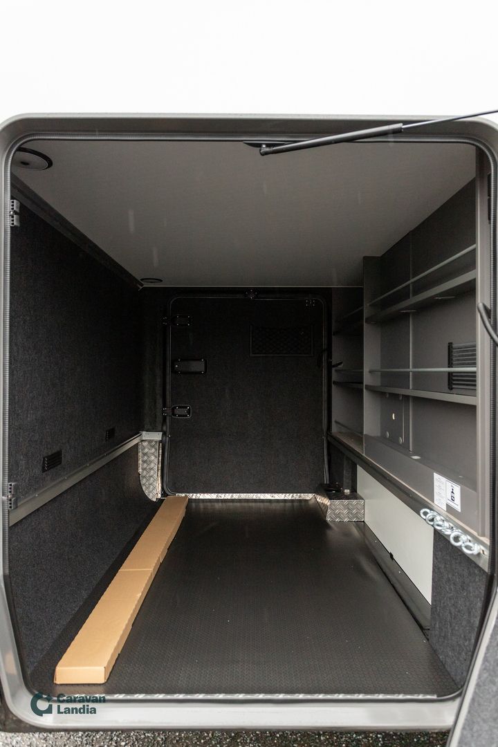 Hymer B-ModernComfort I 680 417 CDI 170hv ** HETI TOIMITUKSEEN, ERILLISVUOTEET, HUBBET, TRUMA, NAHKASISUSTA **, kuva 24
