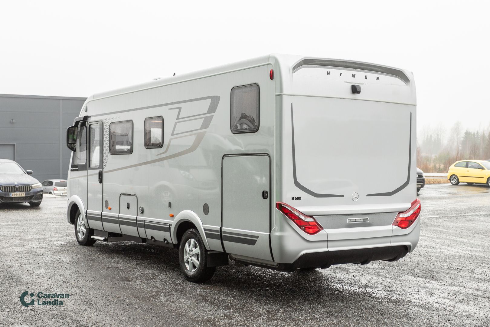 Hymer B-ModernComfort I 680 417 CDI 170hv ** HETI TOIMITUKSEEN, ERILLISVUOTEET, HUBBET, TRUMA, NAHKASISUSTA **, kuva 4