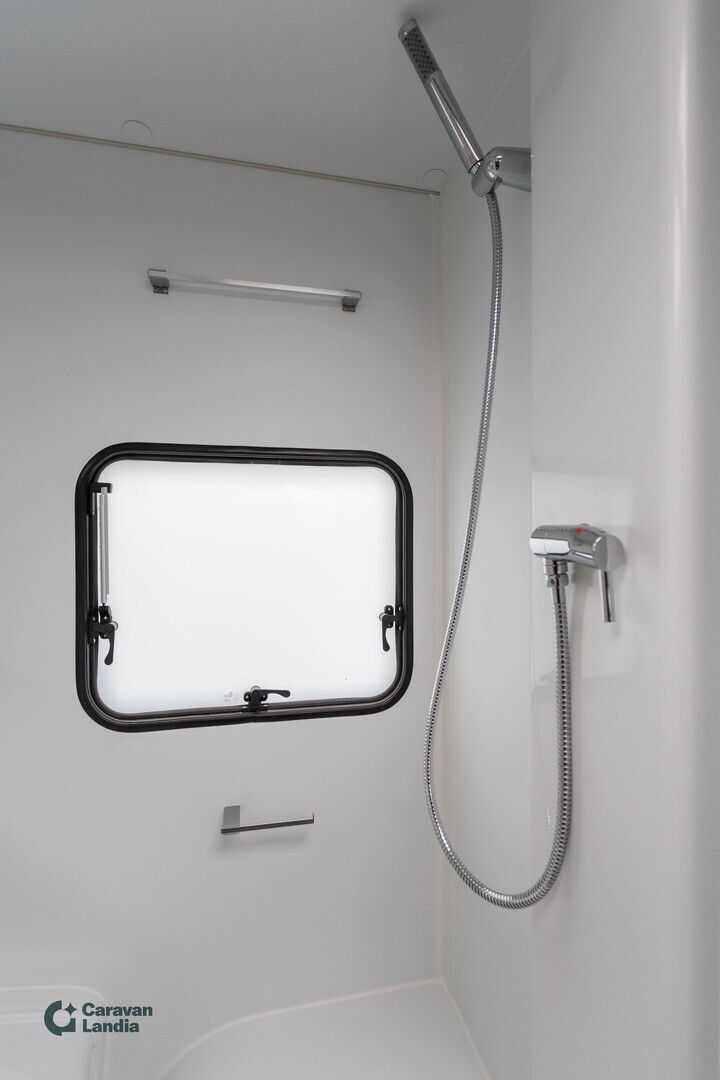 Adria Altea 502 UL 60Y Edition ** HETI TOIMITUKSEEN, HUIPPUTYYLIKÄS, LATTIALÄMMITYS, ERILLISVUOTEET **, kuva 16