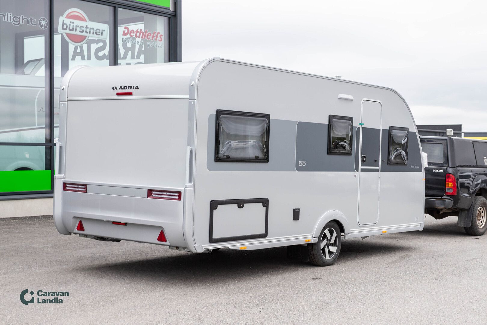 Adria Altea 502 UL 60Y Edition ** HETI TOIMITUKSEEN, HUIPPUTYYLIKÄS, LATTIALÄMMITYS, ERILLISVUOTEET **, kuva 3