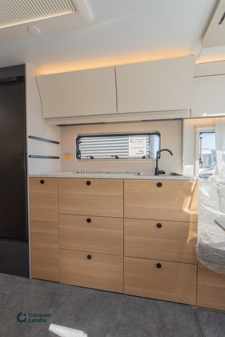 Adria Adora 613 UT ** HETI TOIMITUKSEEN, PLUSPAKETTI, ALDE, LATTIALÄMMITYS **, kuva 10
