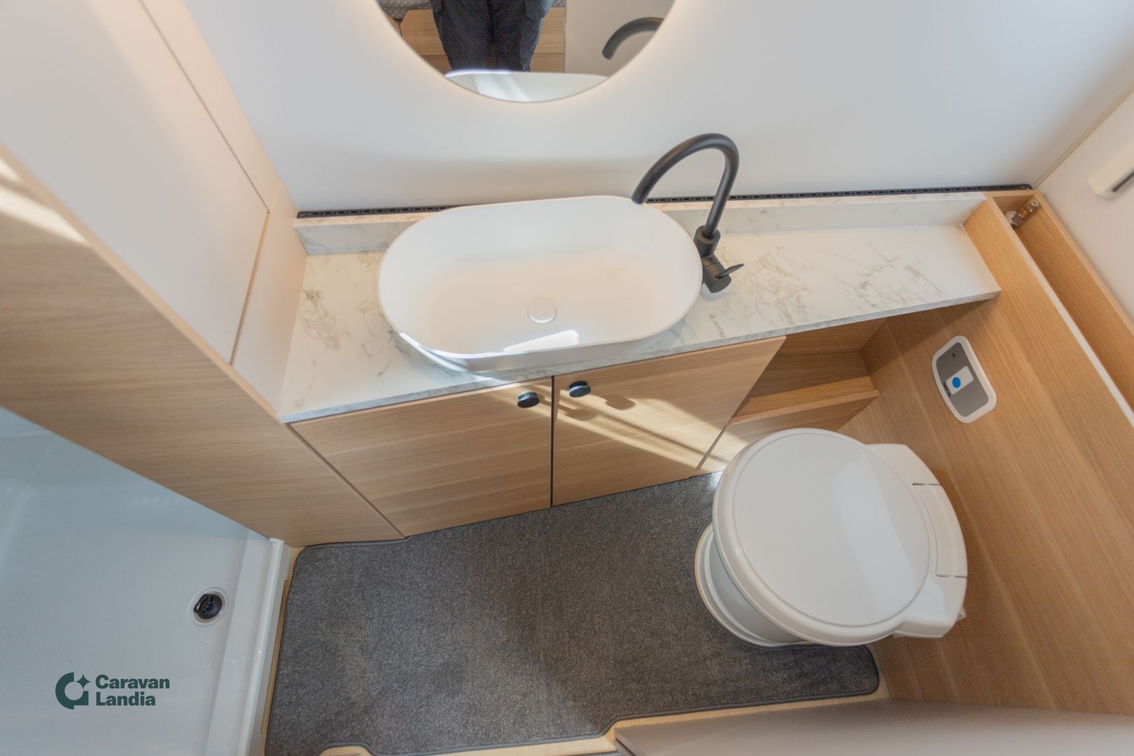 Adria Adora 613 UT ** HETI TOIMITUKSEEN, PLUSPAKETTI, ALDE, LATTIALÄMMITYS **, kuva 14
