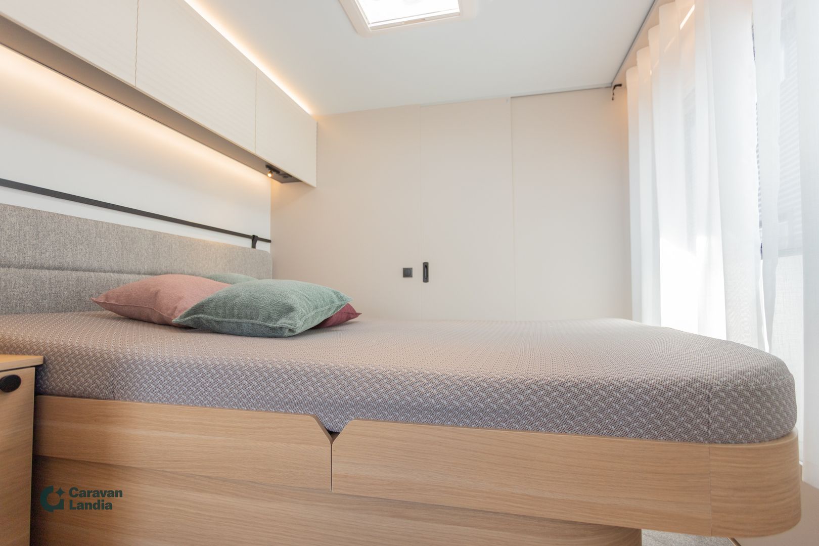 Adria Adora 613 UT ** HETI TOIMITUKSEEN, PLUSPAKETTI, ALDE, LATTIALÄMMITYS **, kuva 17