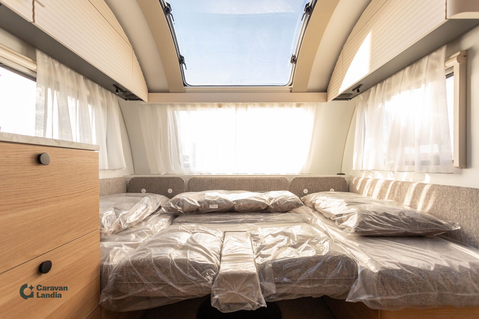 Adria Adora 613 UT ** HETI TOIMITUKSEEN, PLUSPAKETTI, ALDE, LATTIALÄMMITYS **, kuva 10