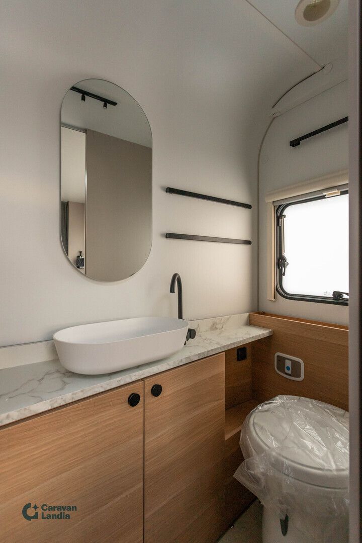 Adria Adora 613 UT ** HETI TOIMITUKSEEN, PLUSPAKETTI, ALDE, LATTIALÄMMITYS **, kuva 16