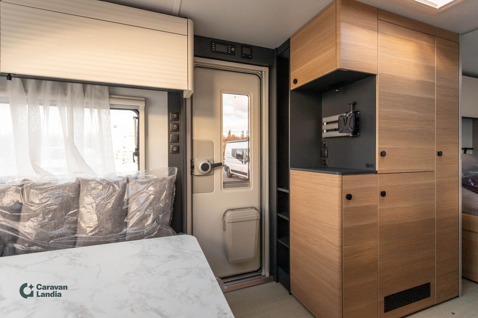 Adria Adora 613 UT ** HETI TOIMITUKSEEN, PLUSPAKETTI, ALDE, LATTIALÄMMITYS **, kuva 8