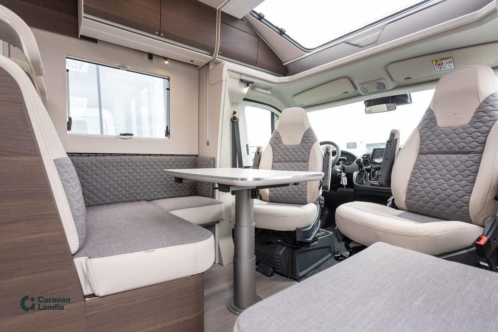 Adria Matrix Supreme 670 SC C-edition 2.2 Mjet 140hv ** HETI TOIMITUKSEEN, C-EDITION ERIKOISMALLI, AUTOMAATTI, ALDE **, kuva 8