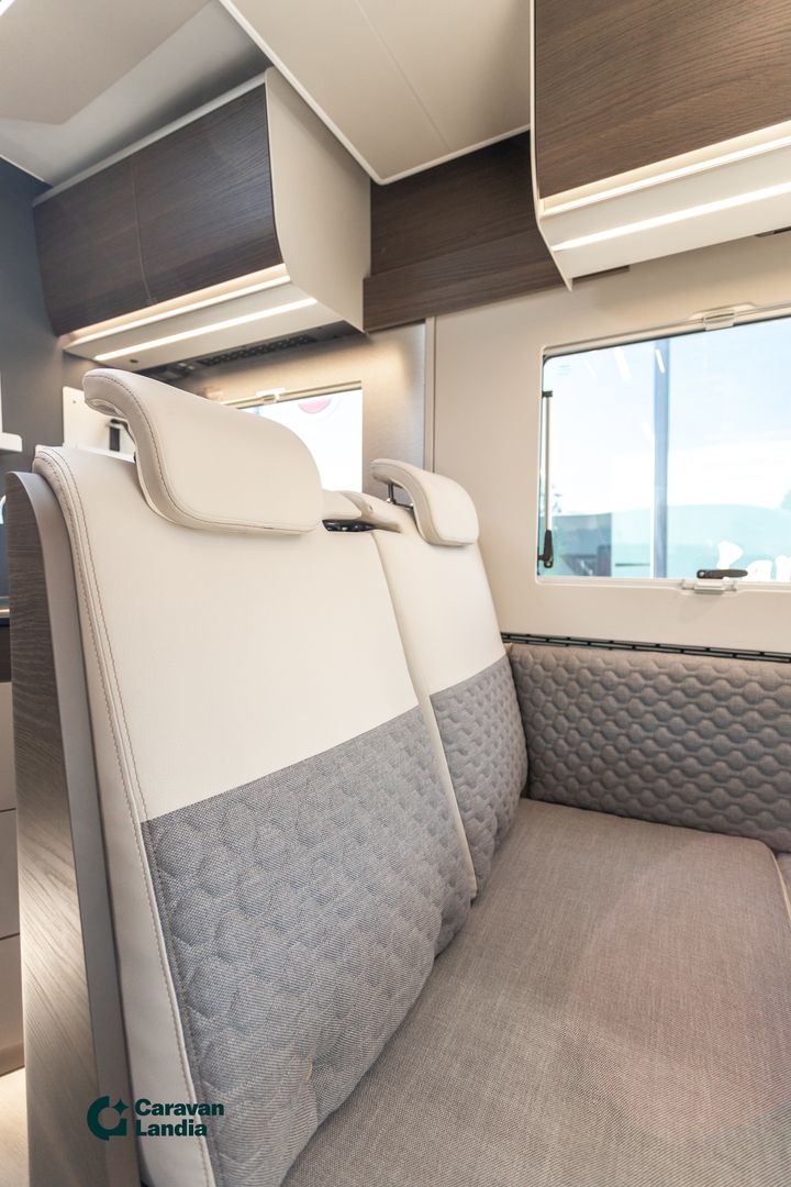 Adria Matrix Supreme 670 SC C-edition 2.2 Mjet 140 hv ** TULOSSA PIAN, C-EDITION ERIKOISMALLI, AUTOMAATTI, ALDE **, kuva 12