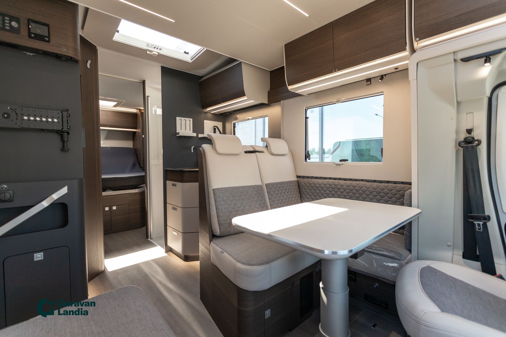 Adria Matrix Supreme 670 SC C-edition 2.2 Mjet 140 hv ** TULOSSA PIAN, C-EDITION ERIKOISMALLI, AUTOMAATTI, ALDE **, kuva 9