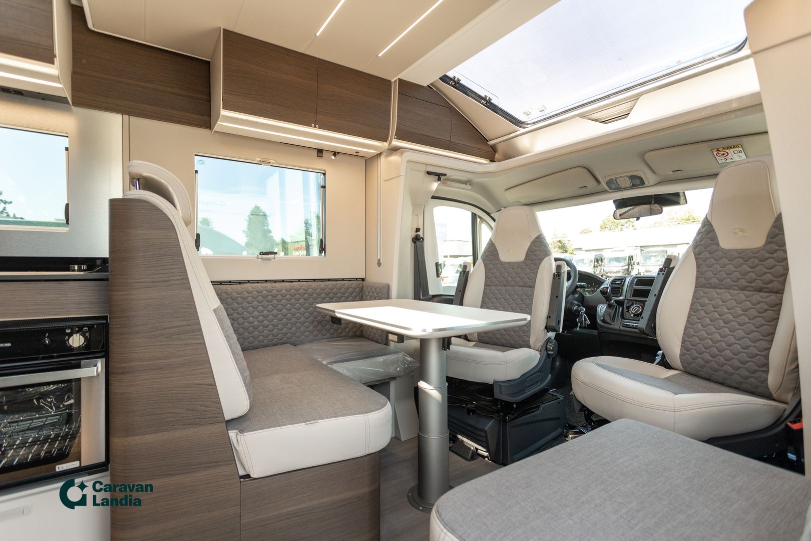 Adria Matrix Supreme 670 SC C-edition 2.2 Mjet 140 hv ** HETI TOIMITUKSEEN, C-EDITION ERIKOISMALLI, AUTOMAATTI, ALDE **, kuva 10
