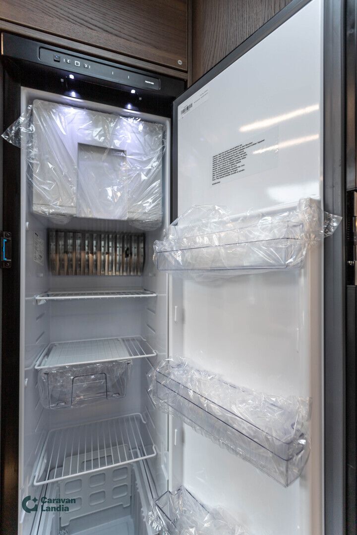 Adria Matrix Supreme 670 SC C-edition 2.2 Mjet 140hv ** HETI TOIMITUKSEEN, C-EDITION ERIKOISMALLI, AUTOMAATTI, ALDE **, kuva 17