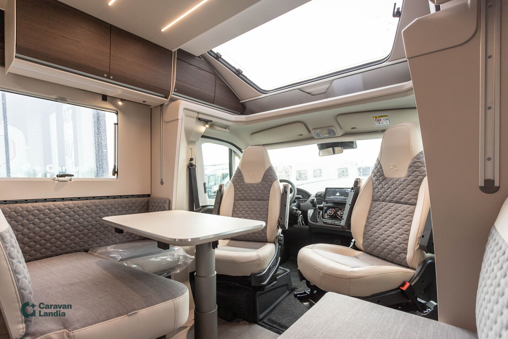 Adria Matrix Supreme 670 SC C-edition 2.2 Mjet 140hv ** HETI TOIMITUKSEEN, C-EDITION ERIKOISMALLI, AUTOMAATTI, ALDE **, kuva 9