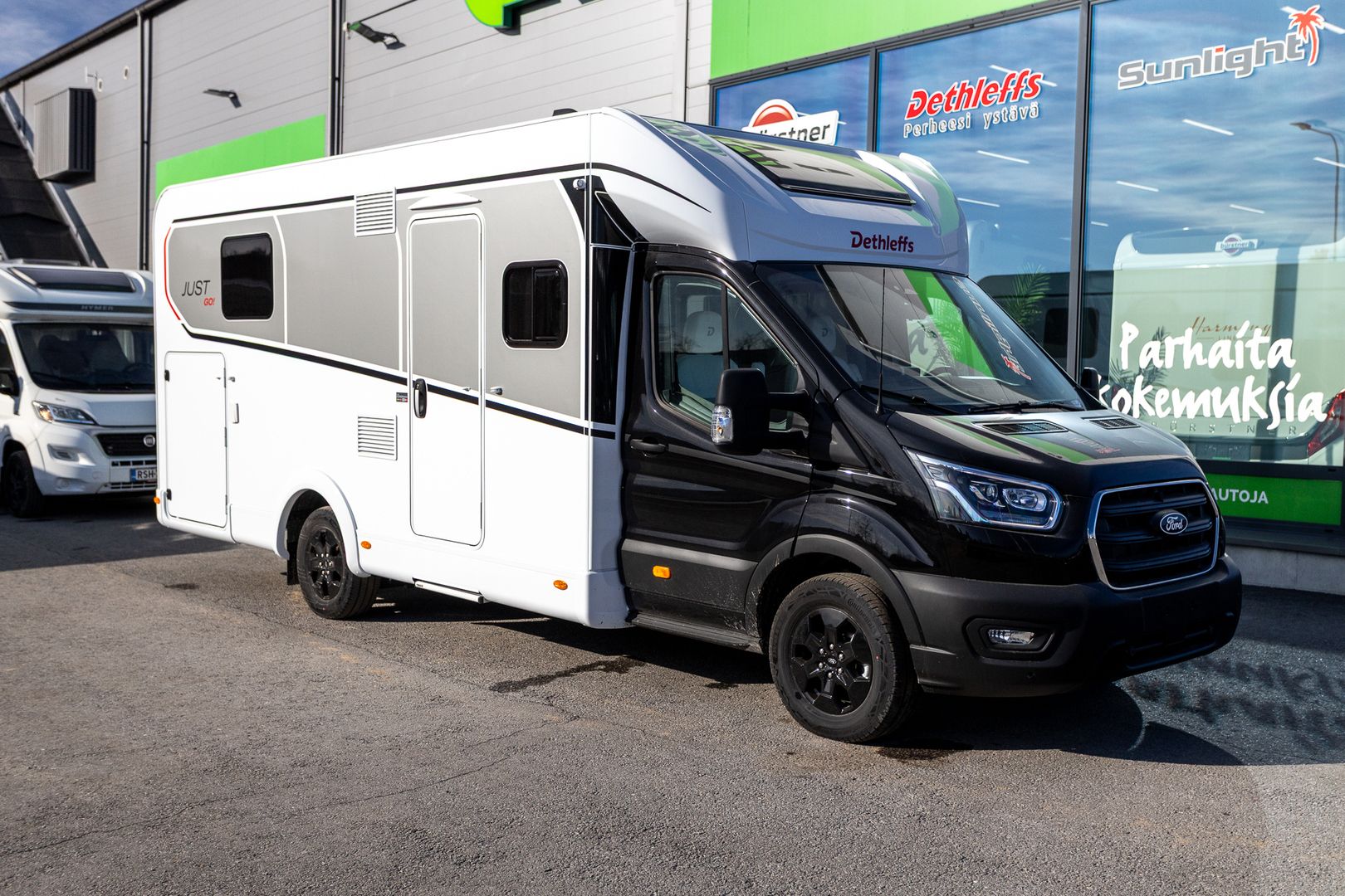 Dethleffs Just Go Active T 7055DBL 2.0 TDI 165hv ** HETI TOIMITUKSEEN, UUTUUSMALLI, AUTOMAATTI, SAAREKEVUODE **, kuva 1