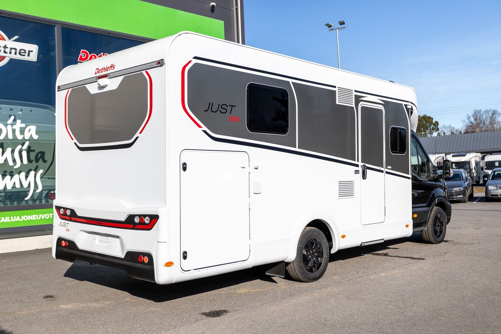 Dethleffs Just Go Active T 7055DBL 2.0 TDI 165hv ** HETI TOIMITUKSEEN, UUTUUSMALLI, AUTOMAATTI, SAAREKEVUODE **, kuva 3