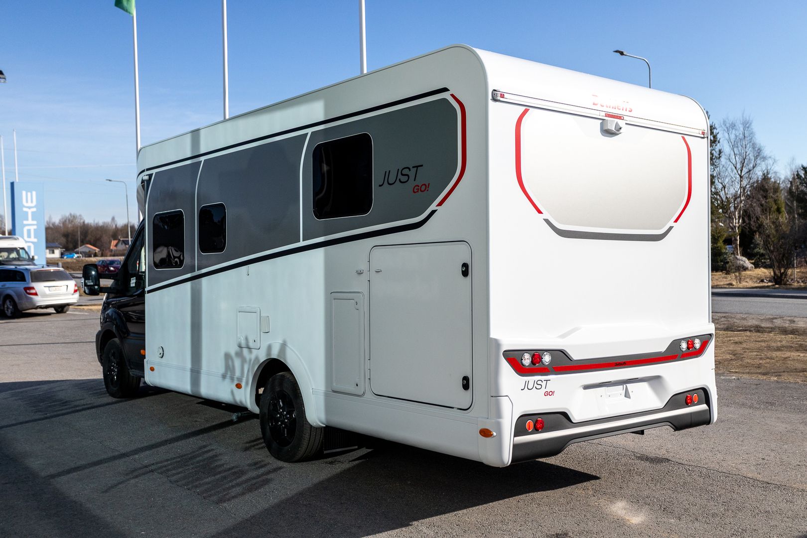 Dethleffs Just Go Active T 7055DBL 2.0 TDI 165hv ** HETI TOIMITUKSEEN, UUTUUSMALLI, AUTOMAATTI, SAAREKEVUODE **, kuva 4