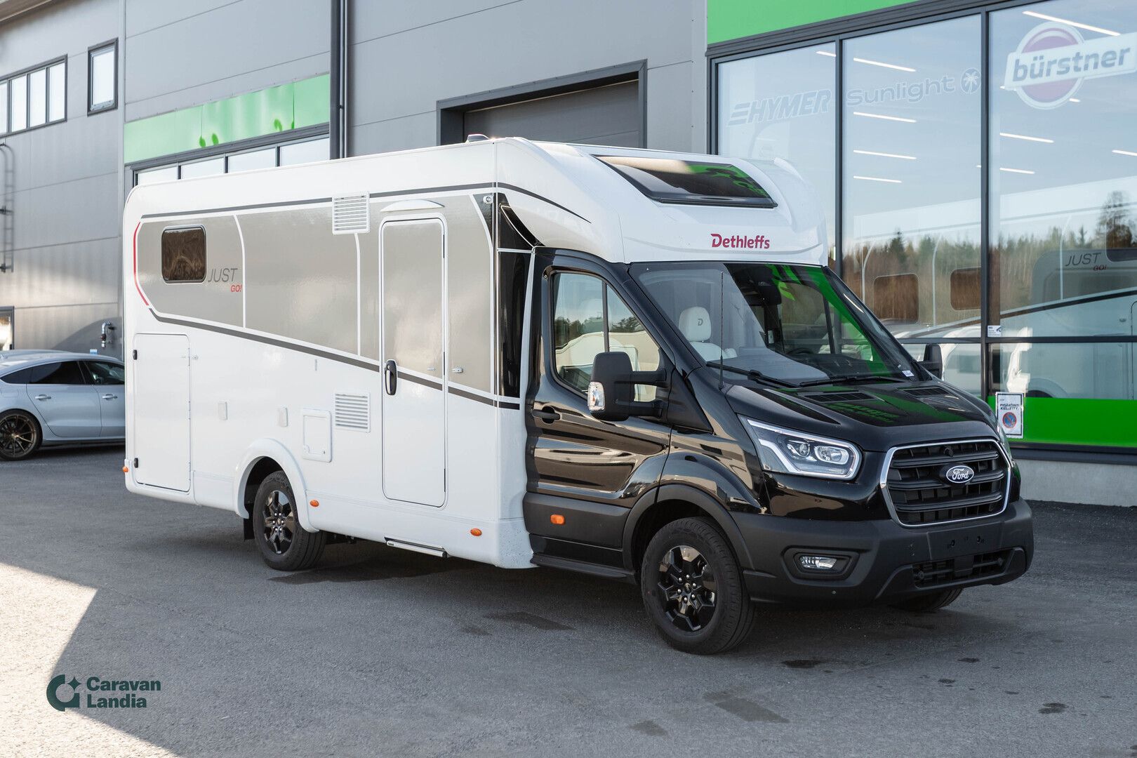Dethleffs Just Go Active T 7055 EB 2.0 TDI 165hv ** HETI TOIMITUKSEEN, ERILLISVUOTEET, AUTOMAATTI, TRUMA-SÄHKÖPATRUUNA **, kuva 1