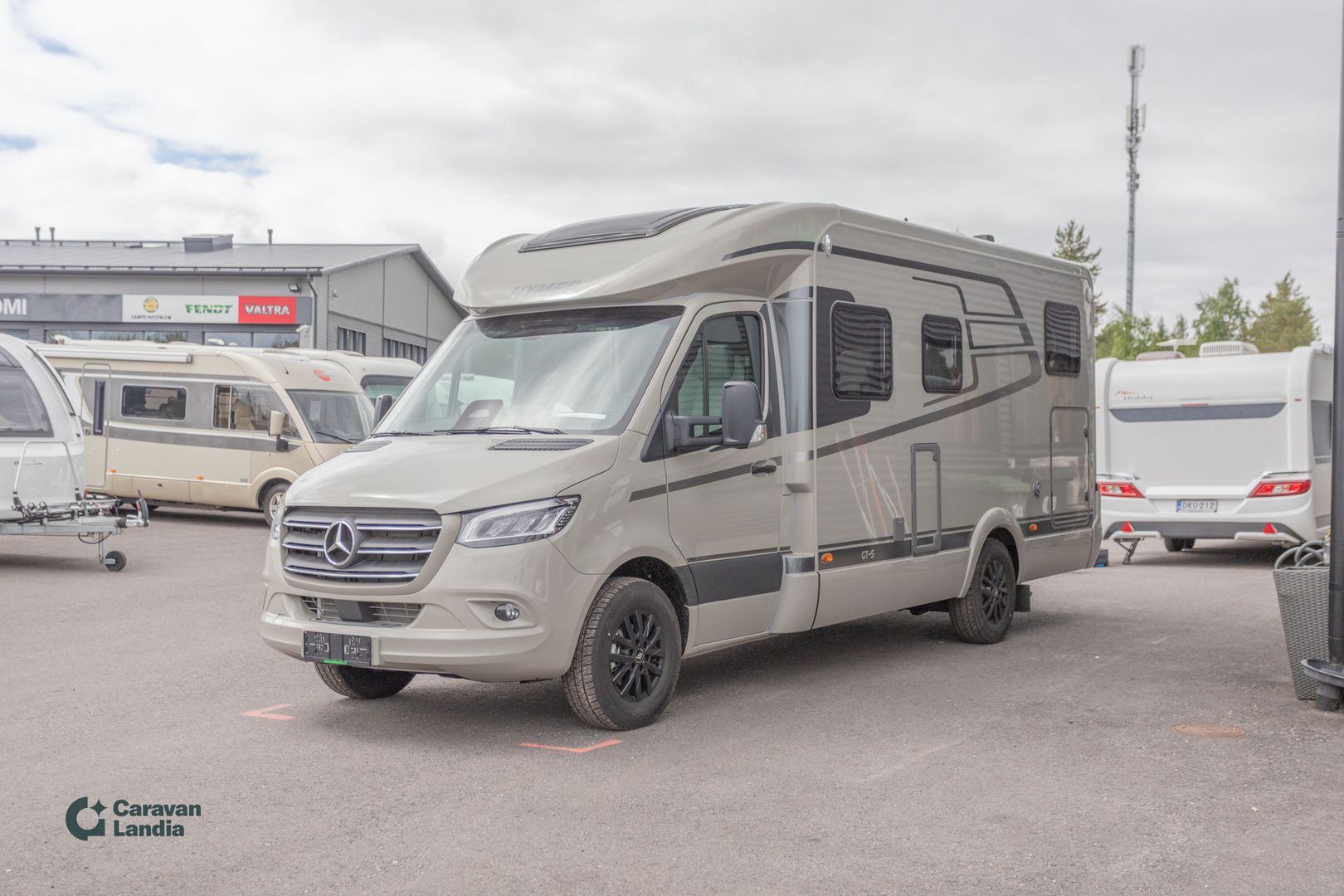 Hymer GT-S 600 417 CDI 170hv ** HETI TOIMITUKSEEN, UUTUUS MALLI, ERILLISVUODE, STONE GREY ULKOVÄRI, TRUMA-DIESEL ***, kuva 5