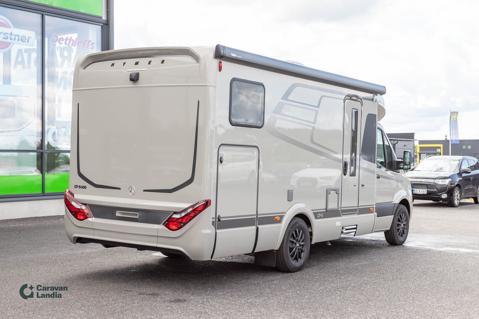 Hymer GT-S 600 417 CDI 170hv ** HETI TOIMITUKSEEN, UUTUUSMALLI, ERILLISVUODE, STONE GREY ULKOVÄRI, TRUMA-DIESEL **, kuva 3