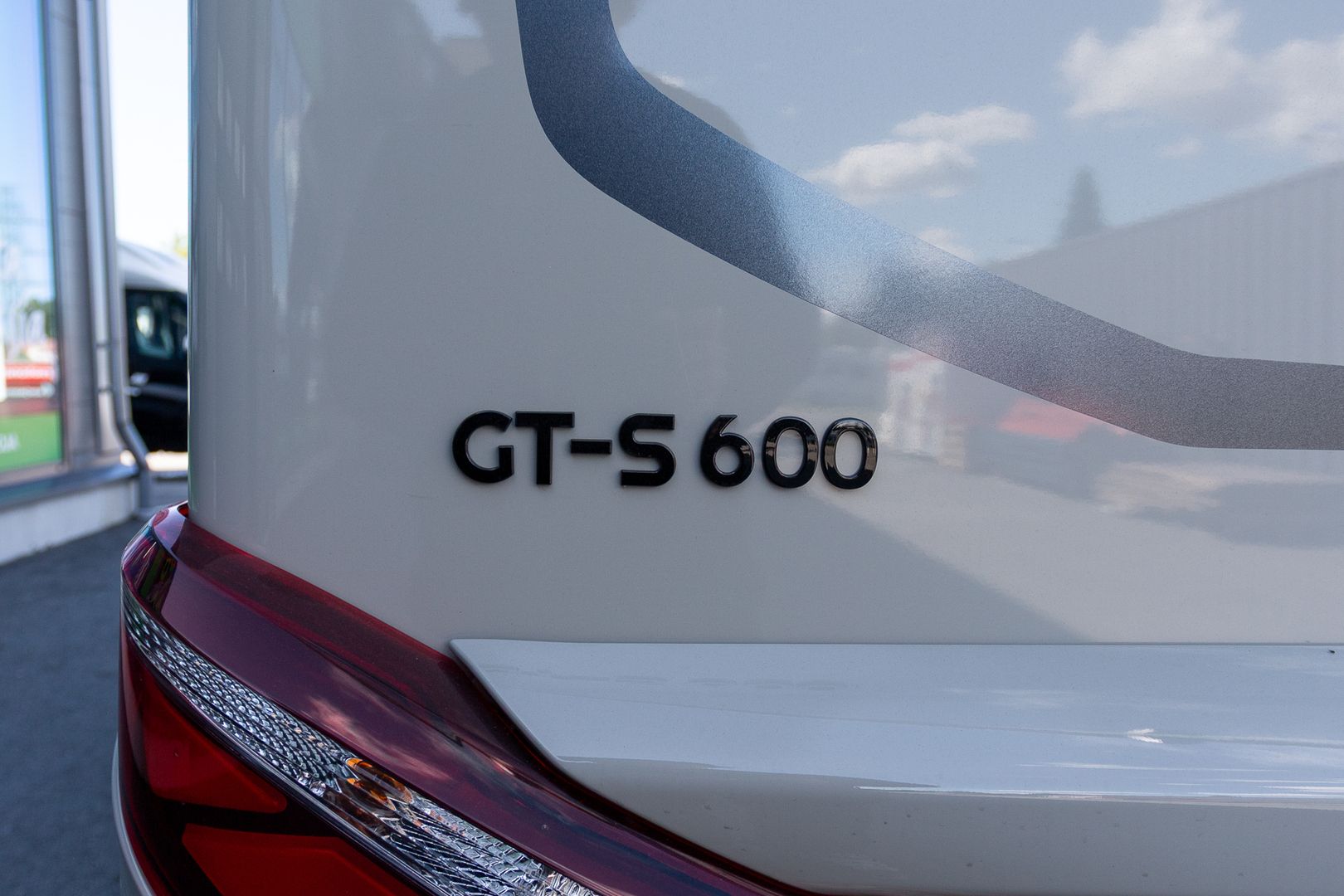 Hymer GT-S 600 417 CDI 170hv ** HETI TOIMITUKSEEN, ERILLISVUODE, STONEGREY ULKOVÄRI, TRUMA-DIESEL ***, kuva 29