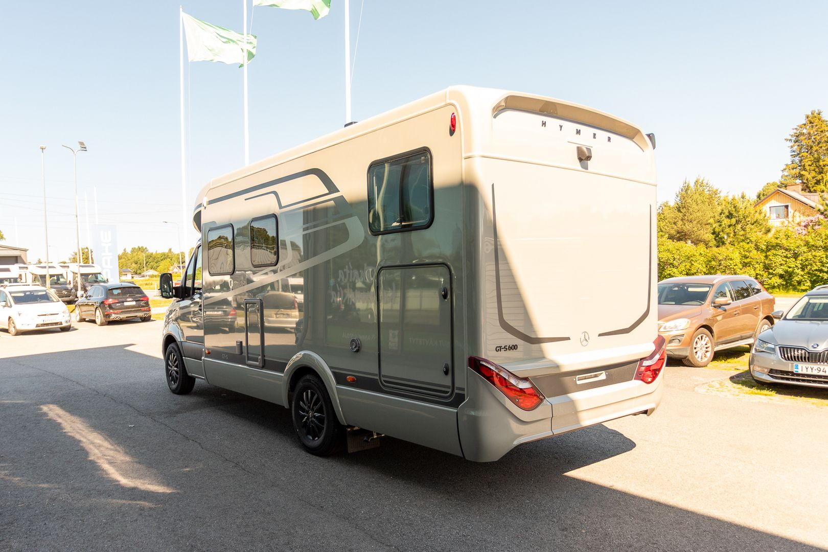 Hymer GT-S 600 417 CDI 170hv ** HETI TOIMITUKSEEN, ERILLISVUODE, STONEGREY ULKOVÄRI, TRUMA-DIESEL ***, kuva 4