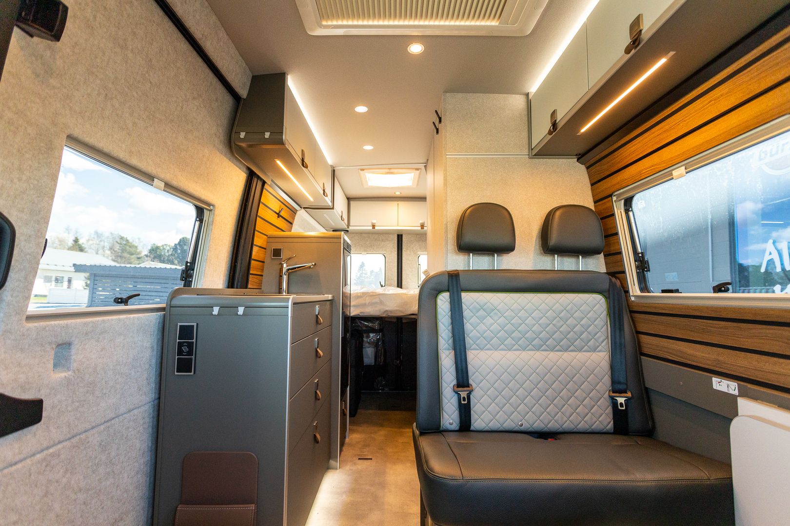 Hymer Grand Canyon S 600 CROSS OVER 419 CDI 190HV ** HETI TOIMITUKSEEN, HUIPPUVARUSTELTU, NELIVETO **, kuva 12